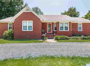 63 Bolan Rd, Hartselle, AL 35640