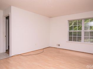 107 Prestwick Way, Edison, NJ 08820