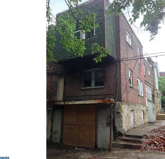 2nd image of 4727 Walnut St #29