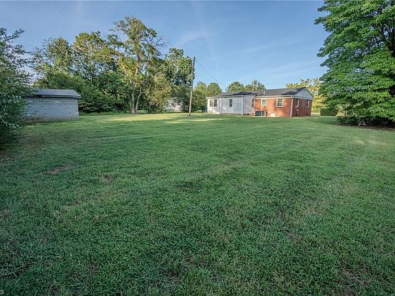 3rd image of 7805 Jackson School Rd