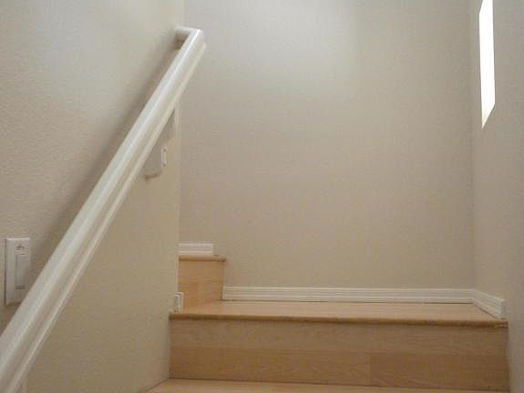 5th image of 1024 E La Salle St