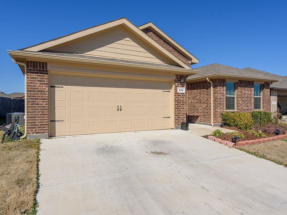 1st image of 616 River Rock Dr