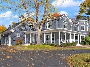 22 Flyaway Pond Dr, Easton, MA 02356