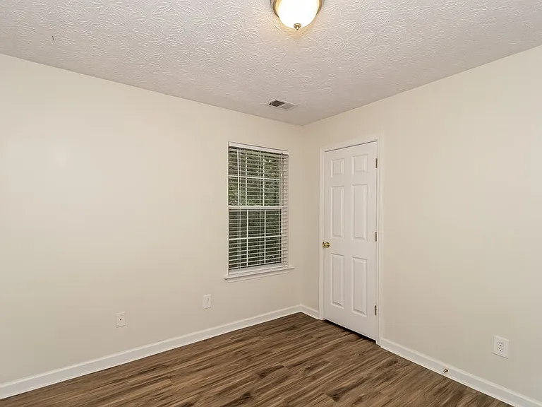 3410 Sandlake Dr SW — Photo 15