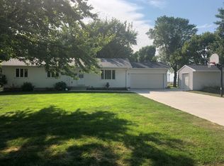 322 Emmett St, Clare, IA 50524