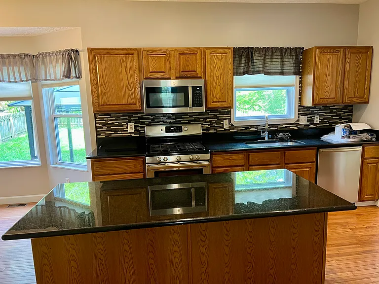 8103 Barlow Rd — Photo 5