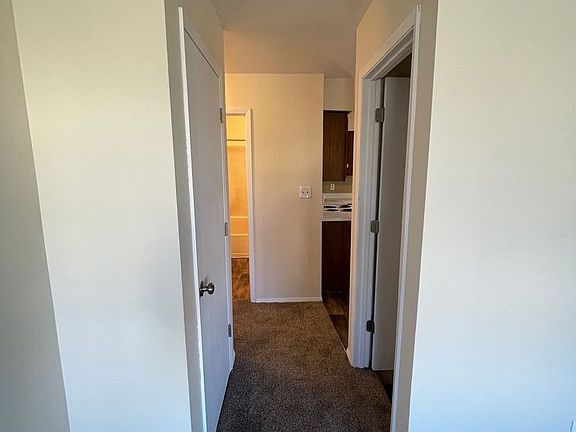 5th image of 1385-1387 S Sonora Dr #1385