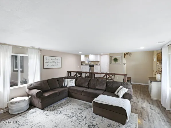1007 W Mountain View Ave, Spokane, WA 99218