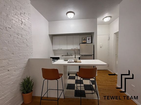 2nd image of 113 W 82nd St #4B