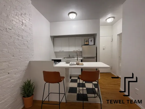 113 West 82nd Street image 2 of 11