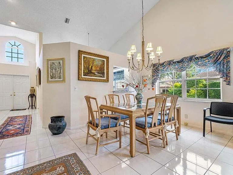 7922 Sandy Pointe Dr — Photo 16
