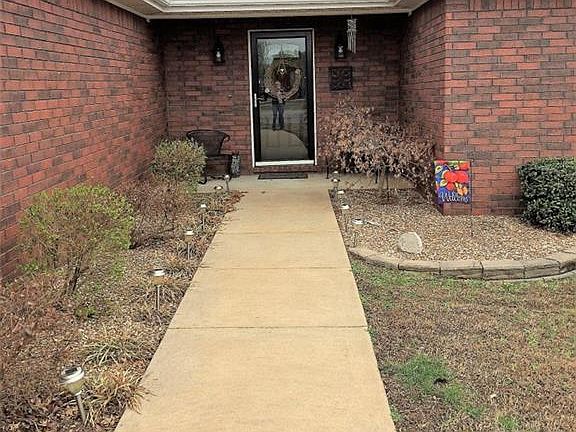 2nd image of 137 N Usa Dr