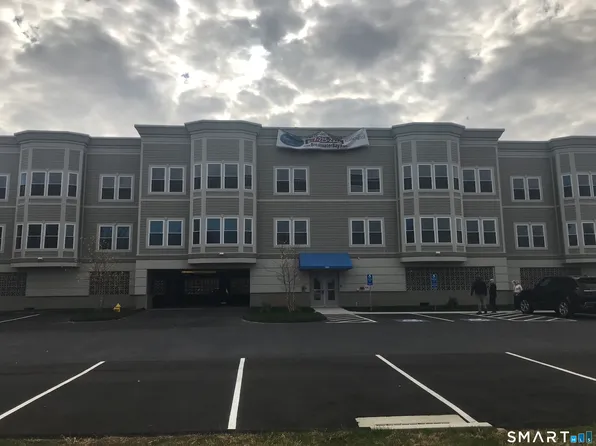 300 Harbour Close #P, New Haven, CT 06519