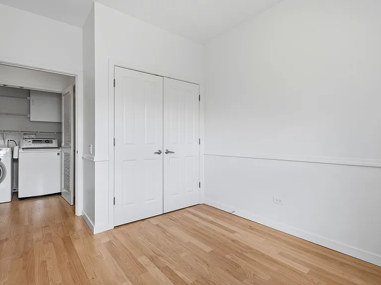 1214 W Grenshaw St — Photo 19