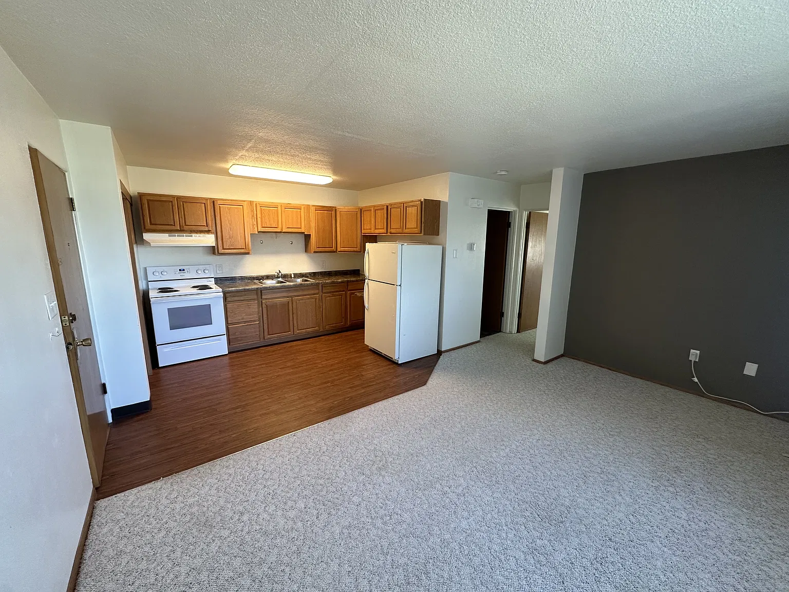 2104 3rd Ave SE - 12 PLEX - 4 — Photo 1
