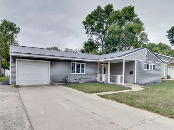 209 N 17th Pl, Estherville, IA 51334