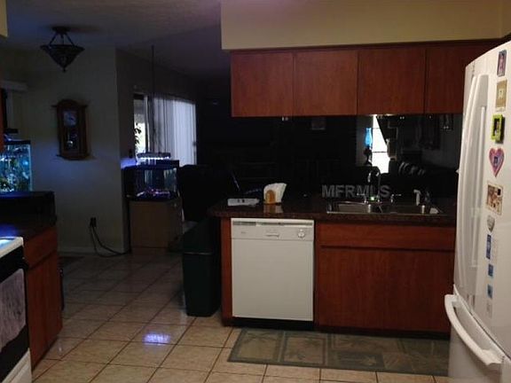 5th image of 1355 Corner Oaks Dr