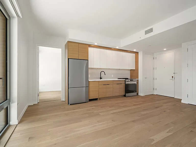 395 Carroll St #710 — Photo 6