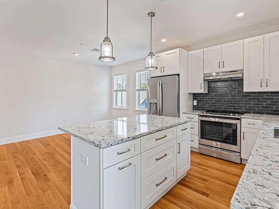48-50 Water St #2