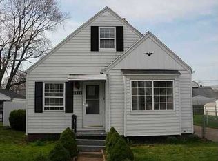 2318 Brown Rd, Oregon, OH 43616