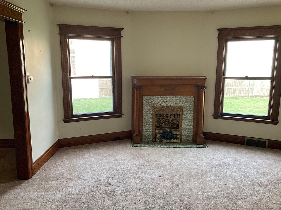 1st image of 161 Hughes Ave