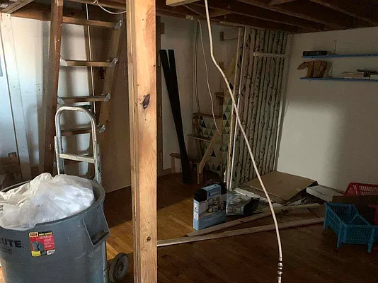 Rented by Tapiro Realty | media 9