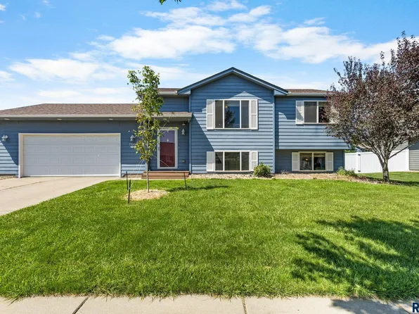 7700 W Waterford St, Sioux Falls, SD 57106