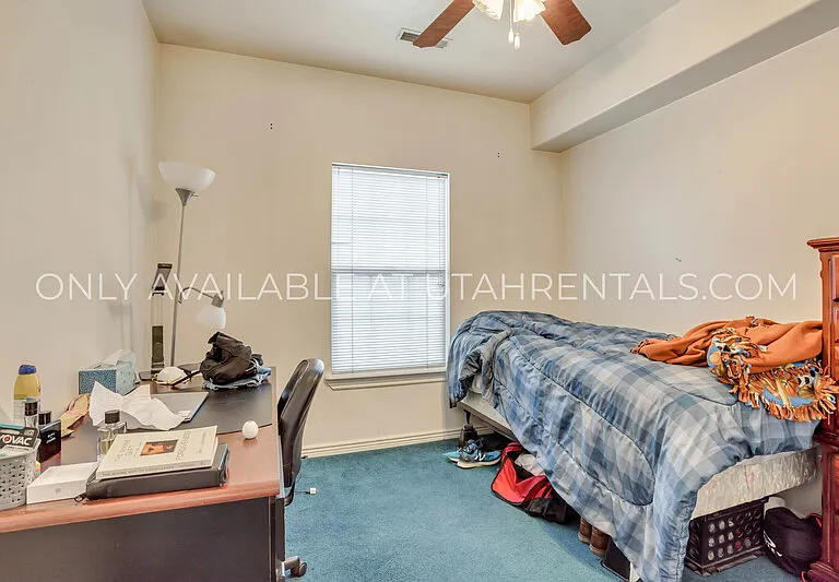 392 N Seven Peaks Blvd #323 — Photo 11