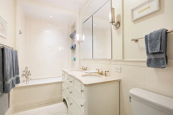 Rented by Sotheby's International Realty | media 26