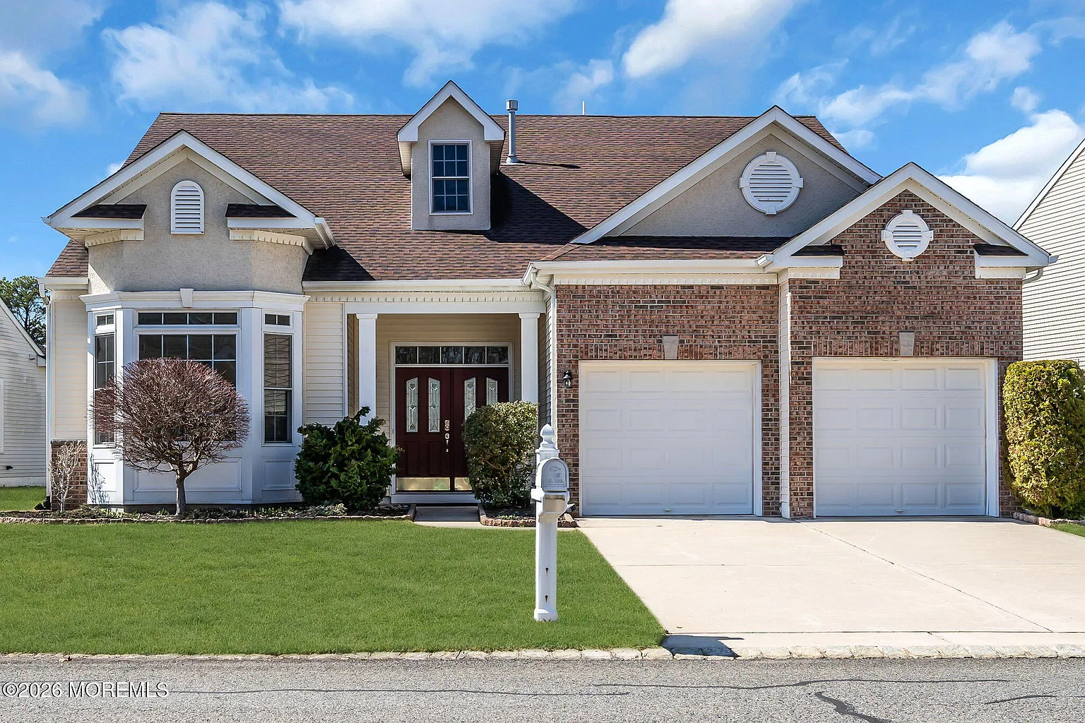 35 Spring Lake Boulevard photo 1