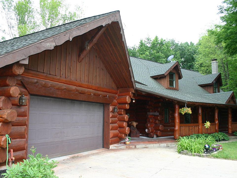 1st image of 16250 Wildwood Valley Dr NE