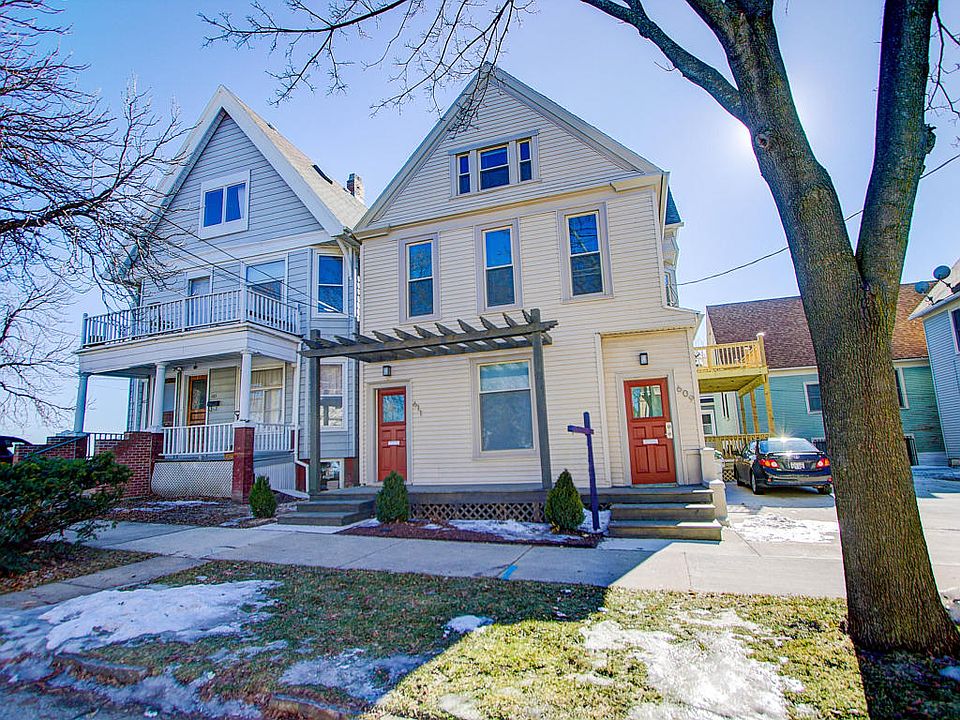 1st image of 609 E Lloyd St #611