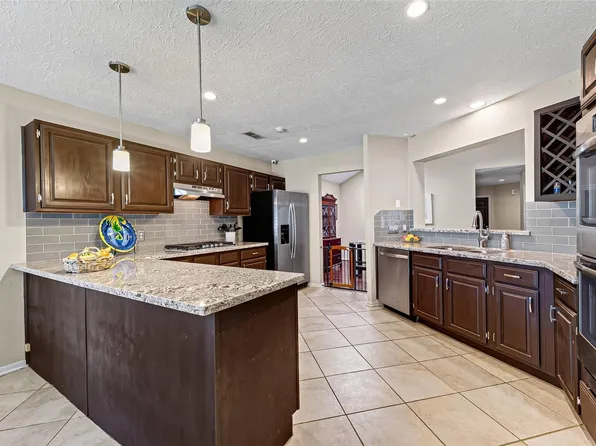 1615 Ainsdale Dr, Houston, TX 77077