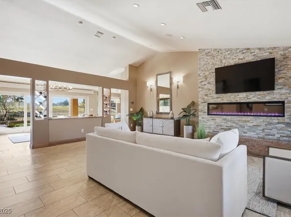 9101 Villa Ridge Dr, Las Vegas, NV 89134