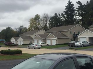 1505 Field Cir APT 1, Freeport, IL 61032