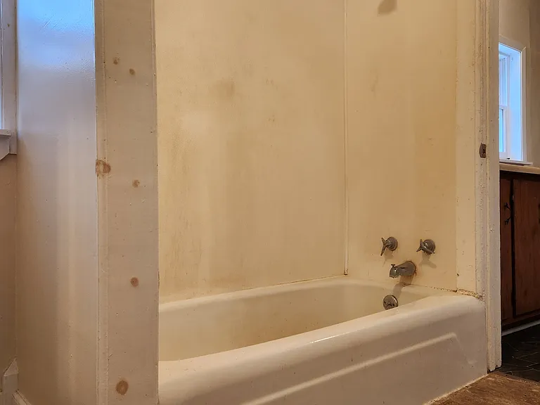 806 N Water St — Photo 12
