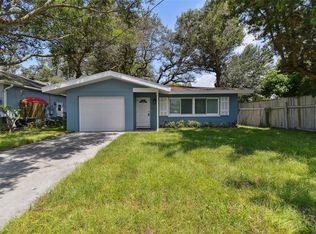 1674 Dartmouth St, Clearwater, FL 33755