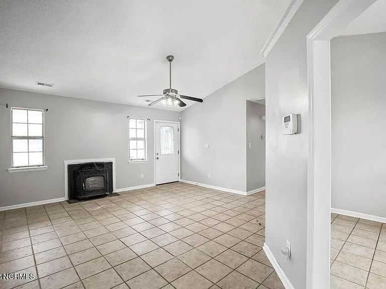 424 Singletree Dr — Photo 4