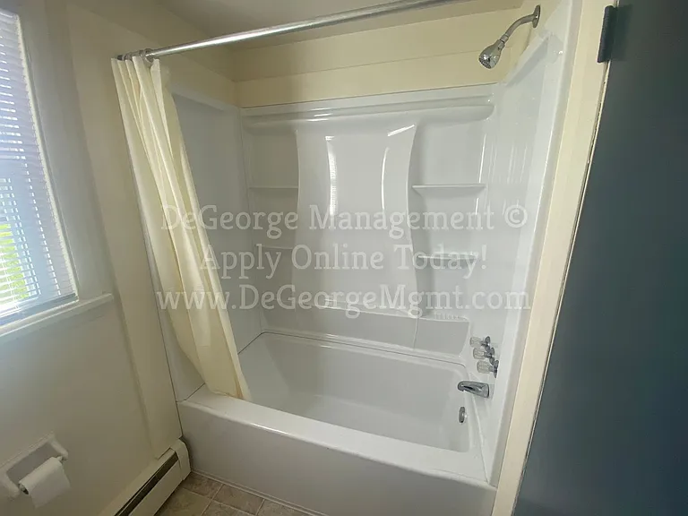 Walworth Garden Apartments — Photo 31