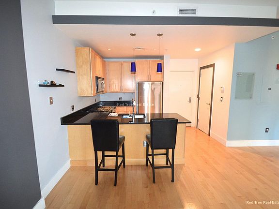 2nd image of 181 Essex St