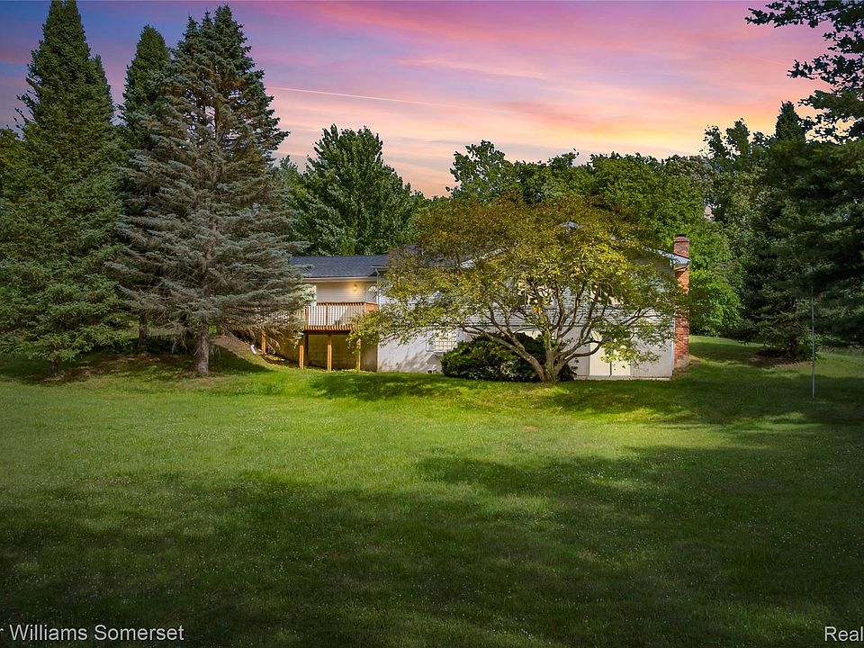1st image of 2344 Rochester Rd