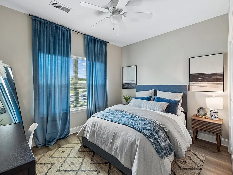 Serene - 2 Bed / 2 Bath - 950 Sq.Ft.
