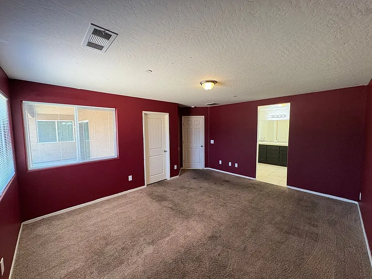 2132 E Sweet Ave — Photo 23