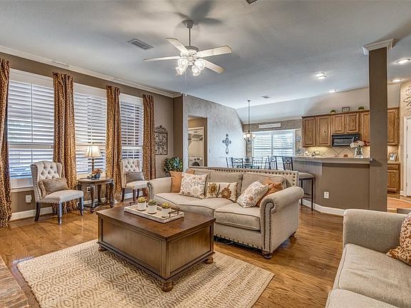 5th image of 416 Huntington Dr