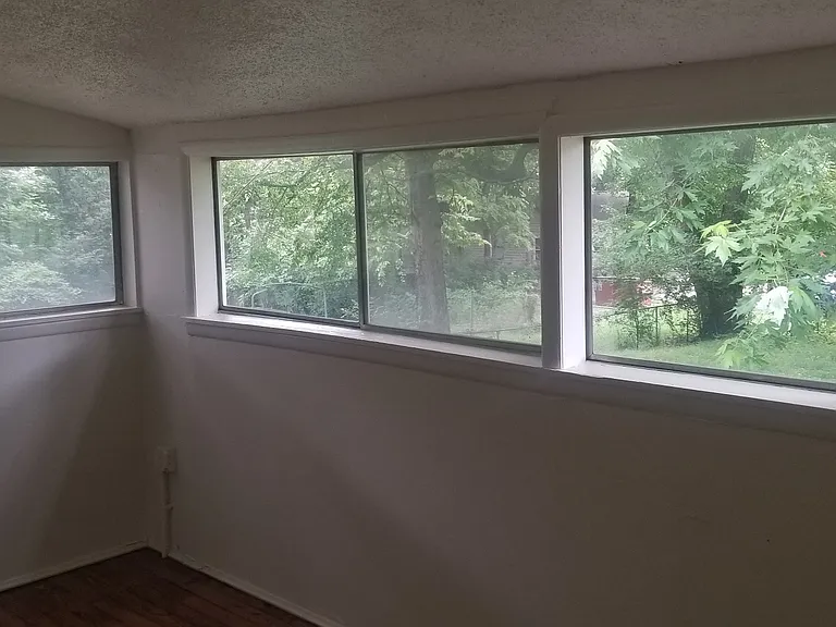327 S Duncan Ave — Photo 12