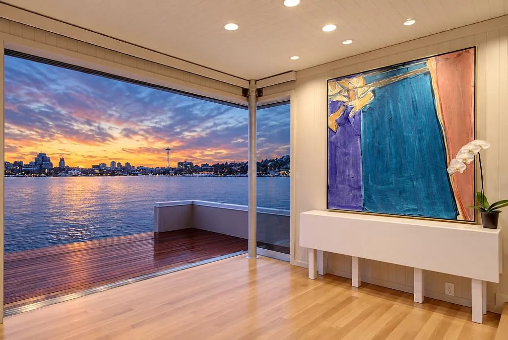Luxury Lake Union Floating Home - 3 bedrooms — Photo 1