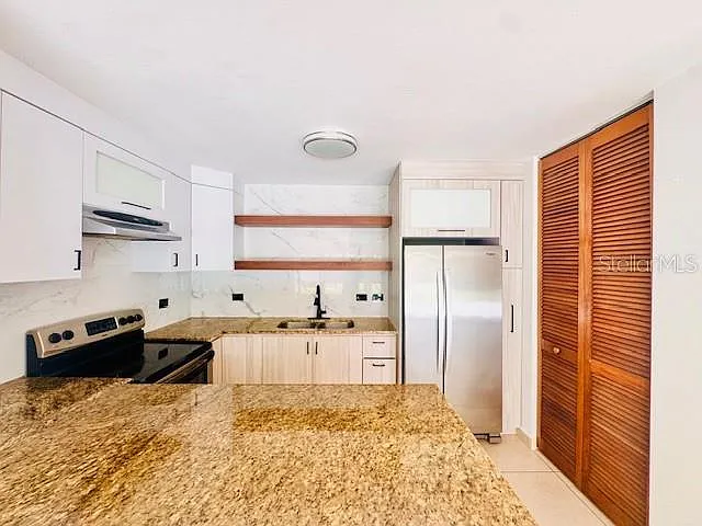 8 Santa Cecilia #8-104 — Photo 11