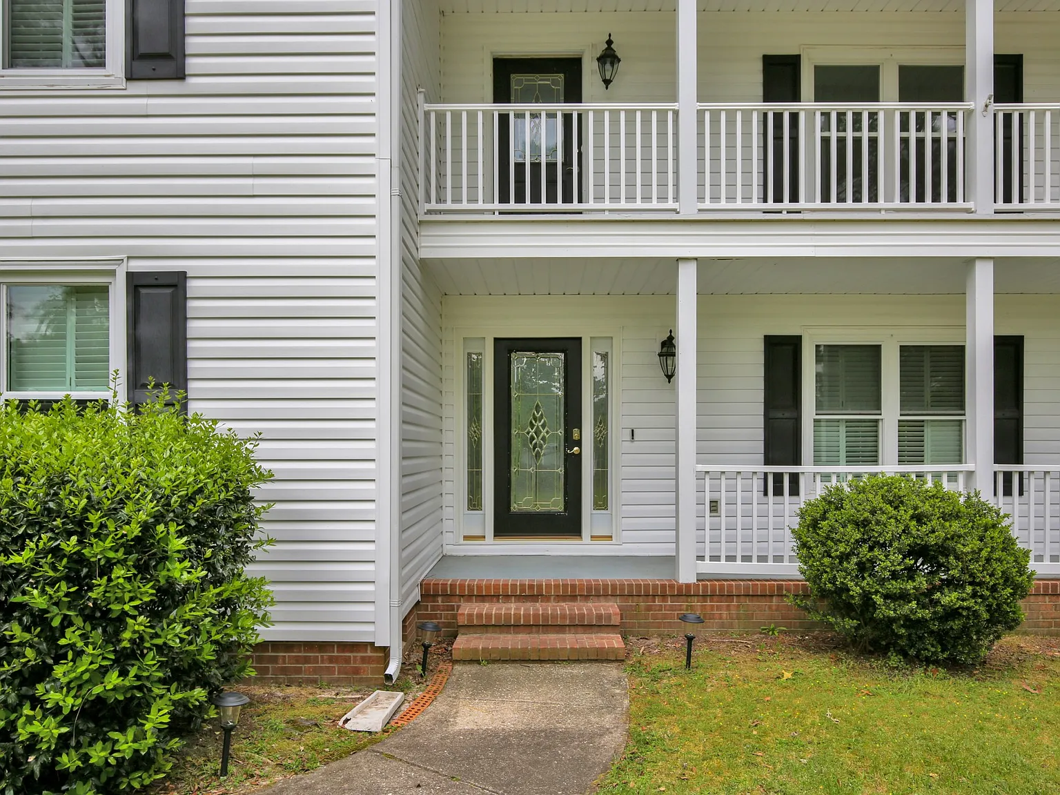 853 Foxcroft Drive - SM — Photo 4