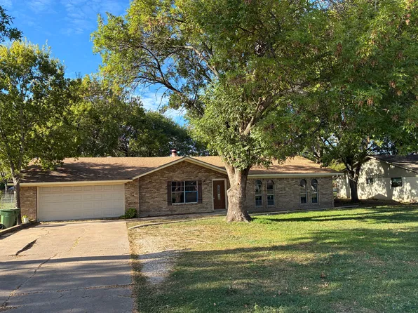 216 Ivy Ln, Hewitt, TX 76643