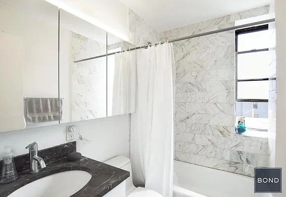 Rented by Bond New York | media 15